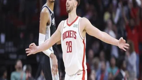 霍伊伦感叹：葡萄牙淘汰，仅4分钟之差与四强擦肩，直言失望难掩